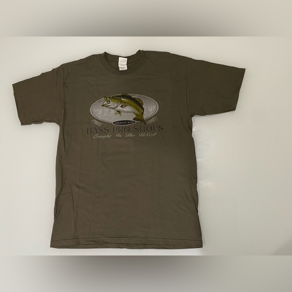 Bass Pro Shops Olive Green men T-shirt Size Large 100% cotton